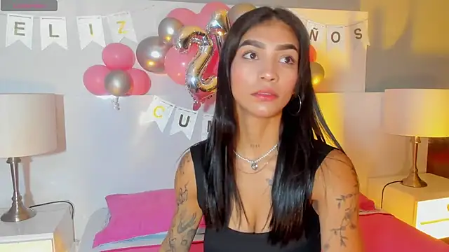 LauraAristizabal online show from 06-24-26, 12:15