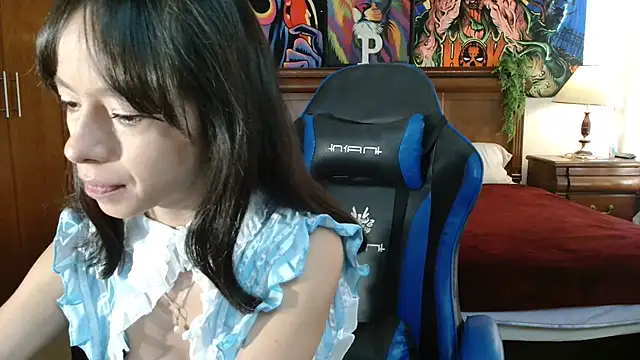 MINI Petite online show from 01-13-25, 04:30