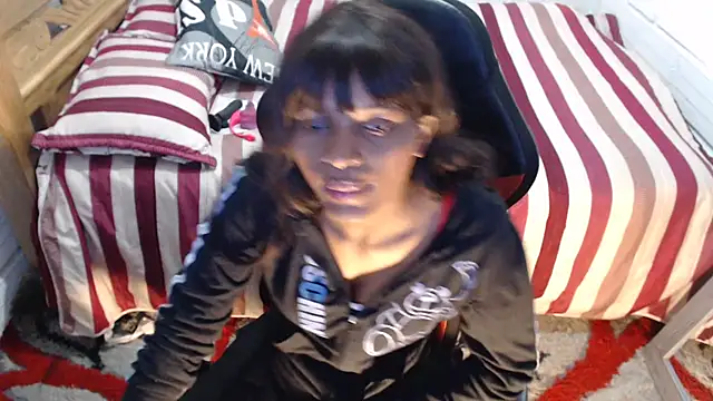 sexyjustin202 online show from 10-28-25, 01:42