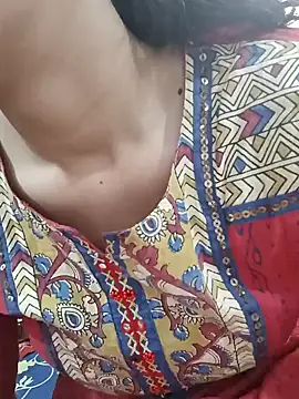 Snapshot of CuteSarikaLIVE chatting on 03-19-25, 04:03 CuteSarikaLIVE online show from 03-19-25, 04:03