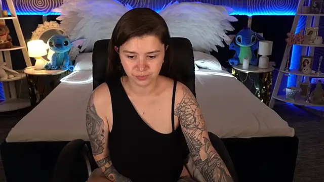 AmellyMilly online show from 11-12-25, 01:44