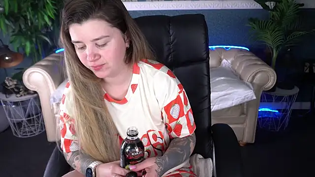 AmellyMilly online show from 03-21-26, 07:50