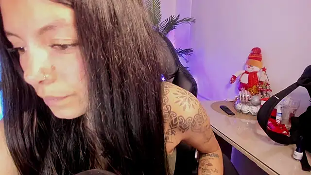 Meghan320 online show from 12-13-24, 05:43