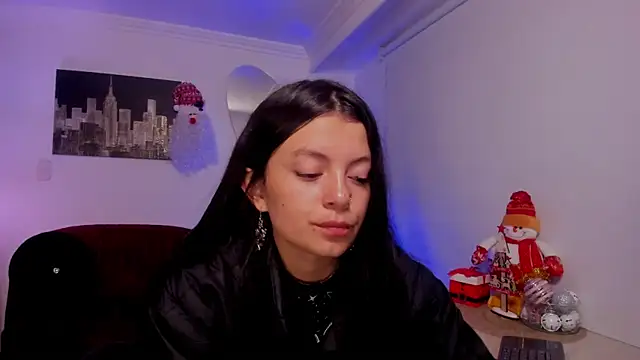 Meghan320 online show from 12-26-24, 11:21