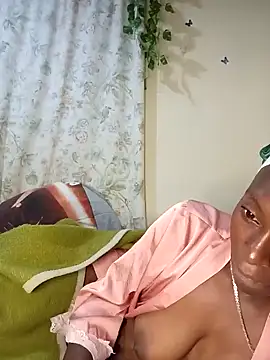 Snapshot of Ranny18l chatting on 01-31-25, 01:22 Ranny18l online show from 01-31-25, 01:22