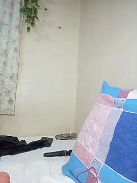 Snapshot of Ranny18l chatting on 11-02-25, 02:36 Ranny18l online show from 11-02-25, 02:36