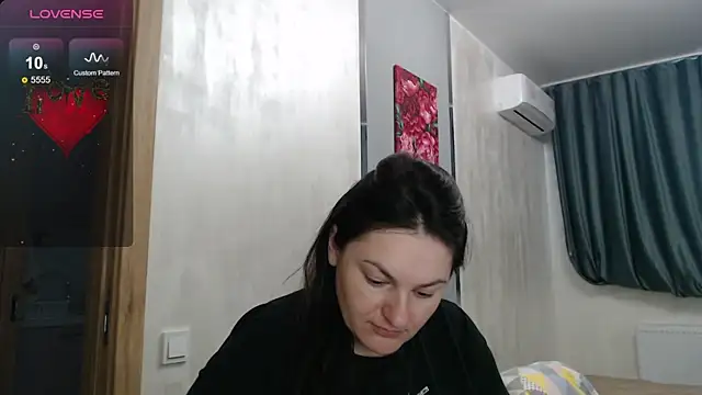 Stacy Davice online show from 10-19-25, 05:19