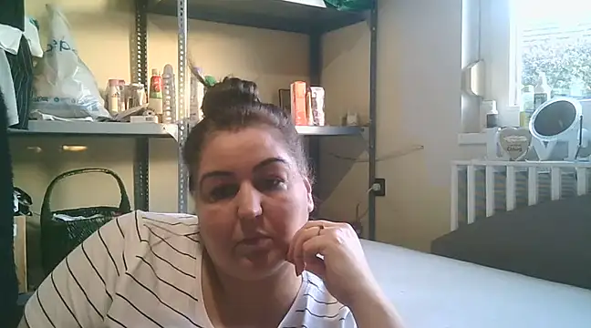 Snapshot of Mileva88 chatting on 01-07-25, 02:30 Mileva88 online show from 01-07-25, 02:30