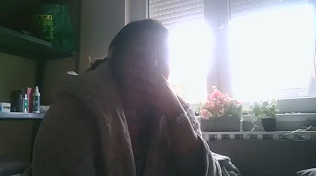 Snapshot of Mileva88 chatting on 01-31-25, 09:59 Mileva88 online show from 01-31-25, 09:59