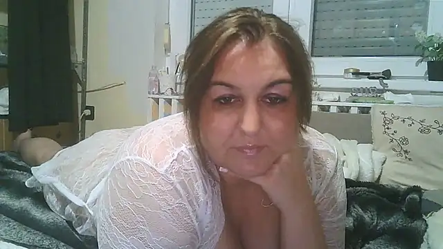 Snapshot of Mileva88 chatting on 10-13-25, 10:10 Mileva88 online show from 10-13-25, 10:10