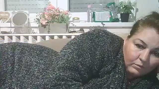 Snapshot of Mileva88 chatting on 11-15-25, 11:43 Mileva88 online show from 11-15-25, 11:43