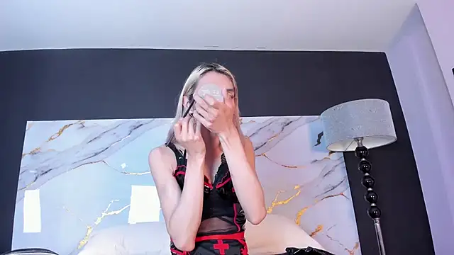 Victoria Badgal  online show from 02-25-25, 04:53