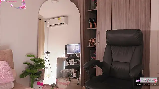 KAREN17 online show from 01-17-26, 06:11