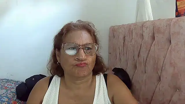 charrysexy1 online show from 02-12-26, 03:07