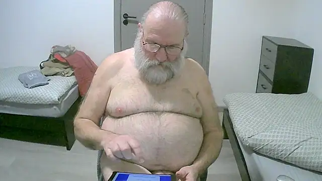 Snapshot of SexySantaC chatting on 12-03-24, 08:39 SexySantaC online show from 12-03-24, 08:39