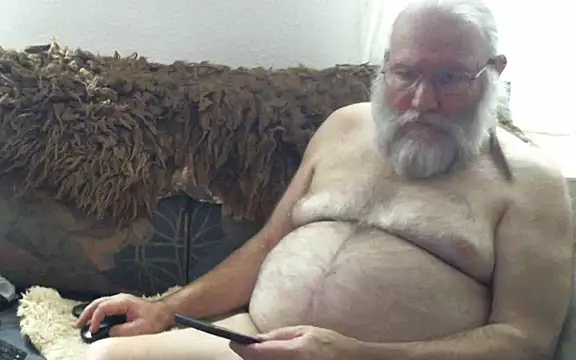 Snapshot of SexySantaC chatting on 12-04-24, 08:29 SexySantaC online show from 12-04-24, 08:29