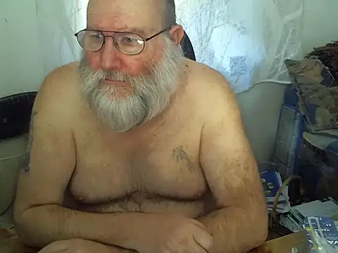 Snapshot of SexySantaC chatting on 02-09-25, 10:31 SexySantaC online show from 02-09-25, 10:31