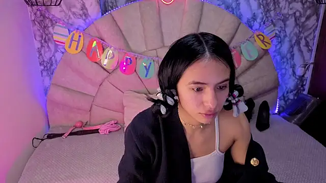 Snapshot of _emma_miller_ chatting on 04-02-26, 11:08 emma miller online show from 04-02-26, 11:08