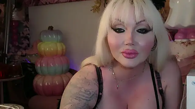 Snapshot of elyink chatting on 10-26-25, 04:46 elyink online show from 10-26-25, 04:46