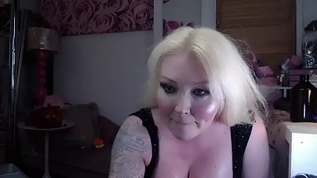 Snapshot of elyink chatting on 03-15-26, 03:51 elyink online show from 03-15-26, 03:51