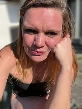 Suesse Schnitte online show from 03-21-25, 09:01