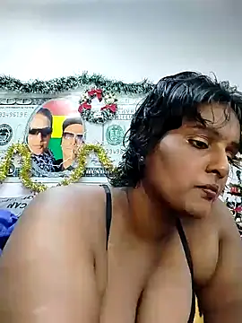 Snapshot of NWC4LYF chatting on 12-22-24, 01:44 NWC4LYF online show from 12-22-24, 01:44