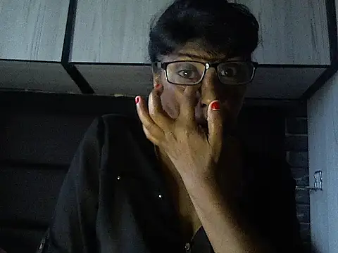 MsAttitude online show from 11-25-25, 06:02