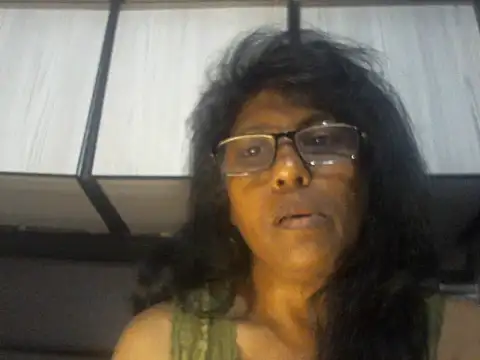 Snapshot of MsAttitude chatting on 04-06-26, 04:08 MsAttitude online show from 04-06-26, 04:08
