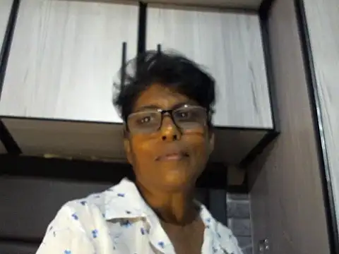 Snapshot of MsAttitude chatting on 04-16-26, 08:37 MsAttitude online show from 04-16-26, 08:37