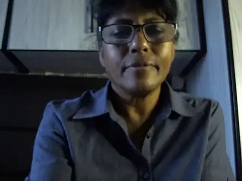 Snapshot of MsAttitude chatting on 04-18-26, 07:23 MsAttitude online show from 04-18-26, 07:23