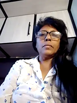 Snapshot of MsAttitude chatting on 05-18-26, 06:41 MsAttitude online show from 05-18-26, 06:41
