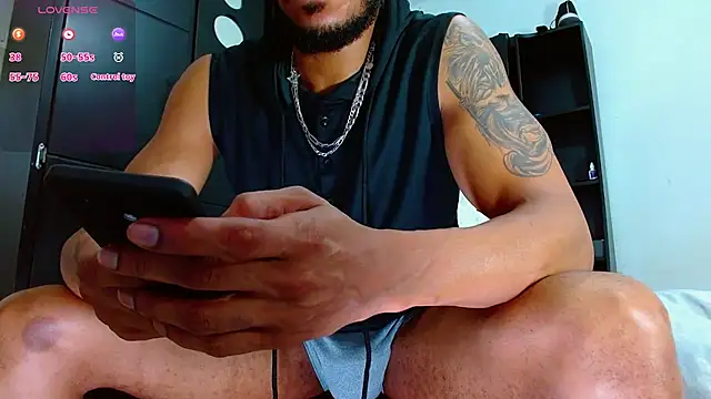 Snapshot of isuckmyselfxxx_420 chatting on 02-02-25, 09:23 isuckmyselfxxx 420 online show from 02-02-25, 09:23