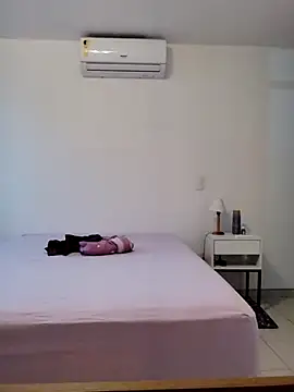 Snapshot of luizamello1234 chatting on 12-21-25, 08:27 luizamello1234 online show from 12-21-25, 08:27