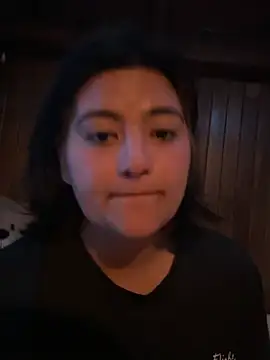 Miley and Vash online show from 03-25-26, 01:44