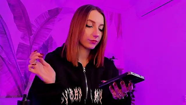 PrettyReckess online show from 01-10-25, 07:57