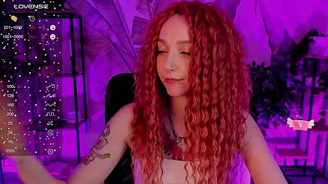 PrettyReckess online show from 02-25-25, 04:42