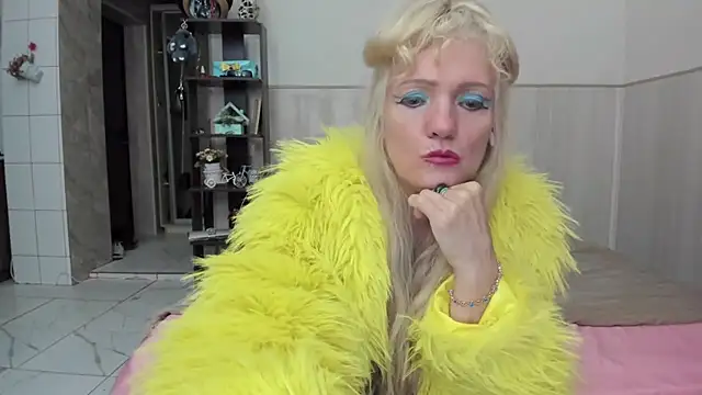 TrueFoxyyy online show from 10-15-25, 04:51