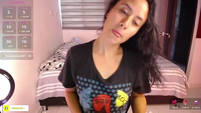 Snapshot of amyharlow_1 chatting on 11-08-25, 07:34 amyharlow 1 online show from 11-08-25, 07:34