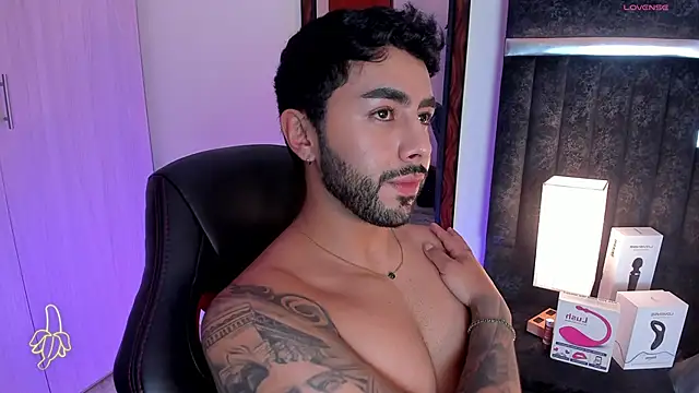 ItsMeEros online show from 02-20-25, 01:03