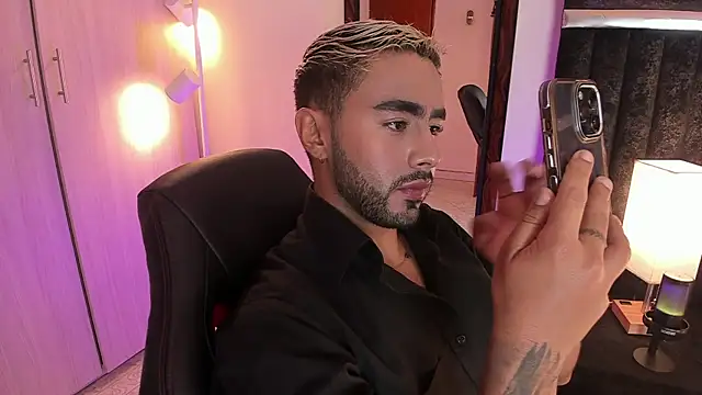 ItsMeEros online show from 10-12-25, 10:31