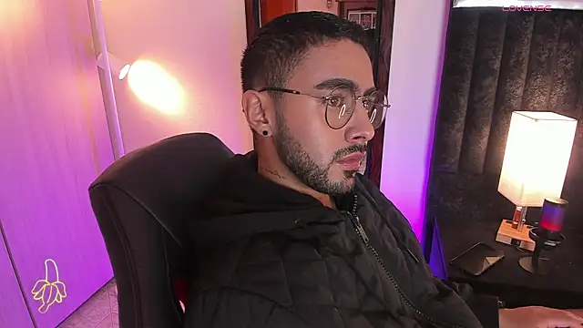 ItsMeEros online show from 11-16-25, 10:37