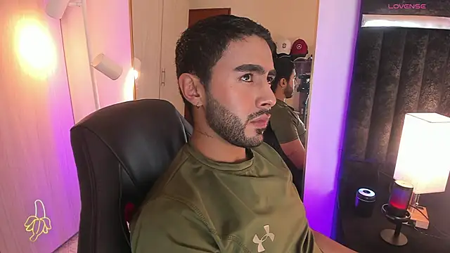 ItsMeEros online show from 12-19-25, 12:06