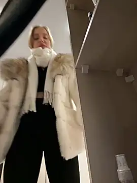 Snapshot of pinkstar_ chatting on 01-16-25, 06:35 pinkstar online show from 01-16-25, 06:35