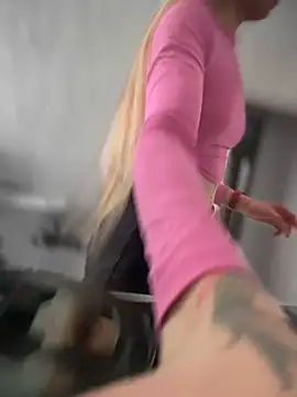 Snapshot of pinkstar_ chatting on 02-17-25, 06:09 pinkstar online show from 02-17-25, 06:09