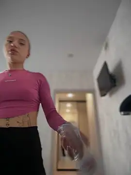 Snapshot of pinkstar_ chatting on 02-19-25, 05:38 pinkstar online show from 02-19-25, 05:38