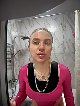 Snapshot of pinkstar_ chatting on 10-10-25, 06:18 pinkstar online show from 10-10-25, 06:18