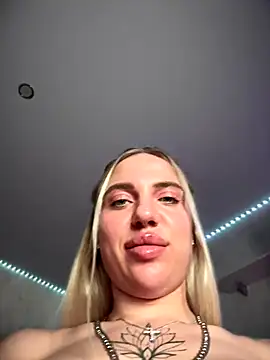 Snapshot of pinkstar_ chatting on 10-12-25, 05:45 pinkstar online show from 10-12-25, 05:45