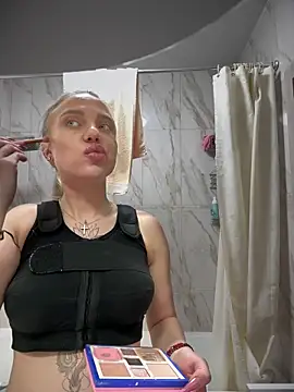 Snapshot of pinkstar_ chatting on 10-23-25, 02:00 pinkstar online show from 10-23-25, 02:00