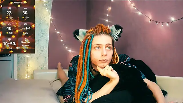 Littlepinkcat online show from 12-20-24, 09:06