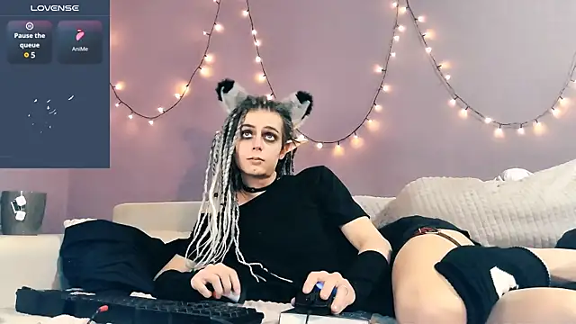 Littlepinkcat online show from 02-23-25, 07:17